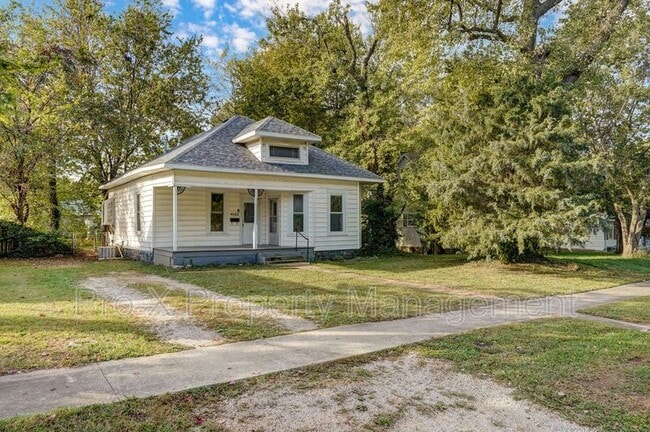 Photo - 1022 W Calhoun St