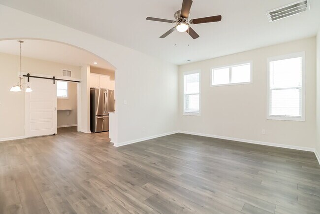 Photo - 72 Rosemary St