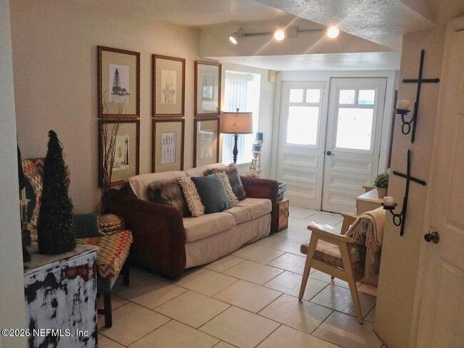 Photo - 8 10th St Unidad B