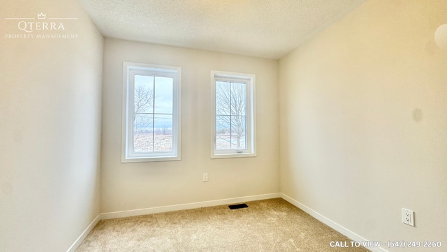 Photo - 43 Kingbird Cmn