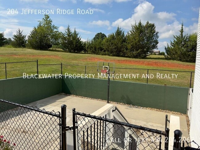 Photo - 204 Jefferson Ridge Rd