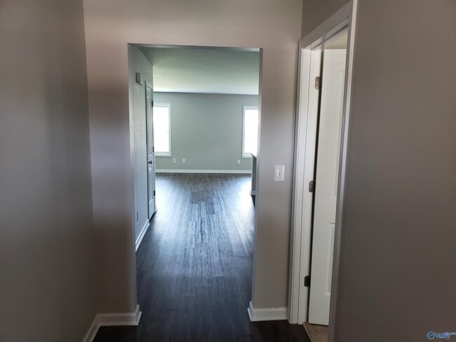 Photo - 217 Hydra Cir