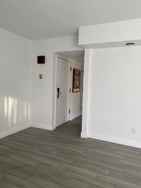 Entrance - 830 Pinewood Ct Unit 830