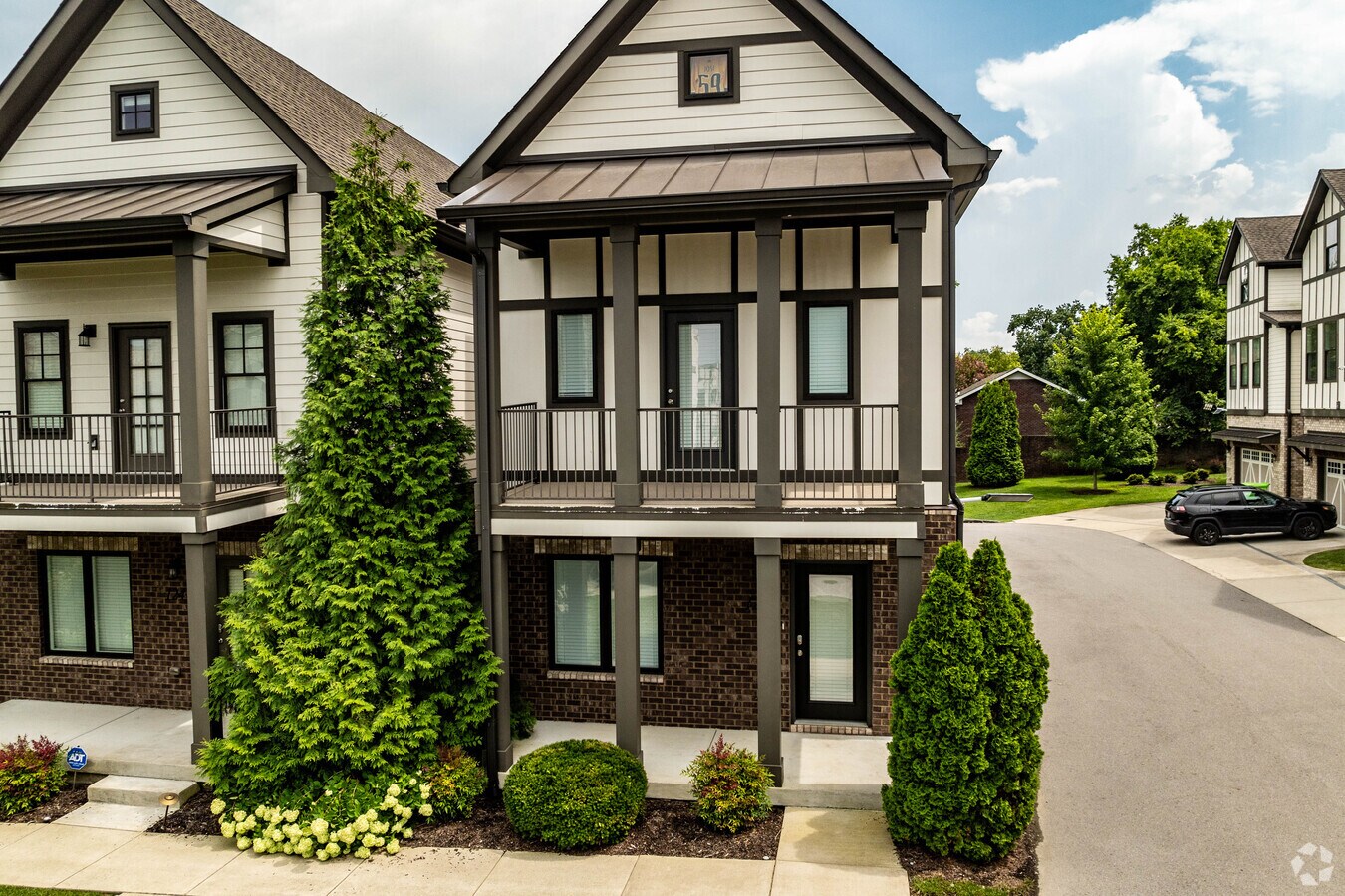 Photo - Hillwood Court