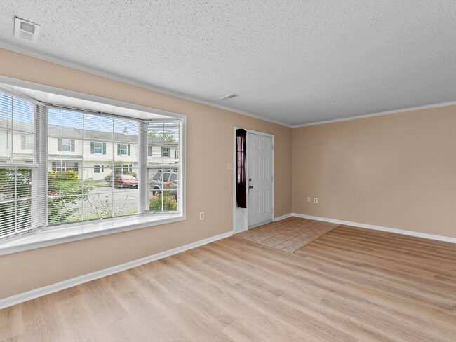 Photo - 2178 Mager Dr
