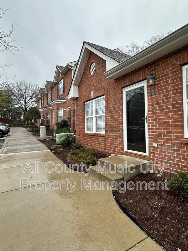 Photo - 1101 Downs Blvd