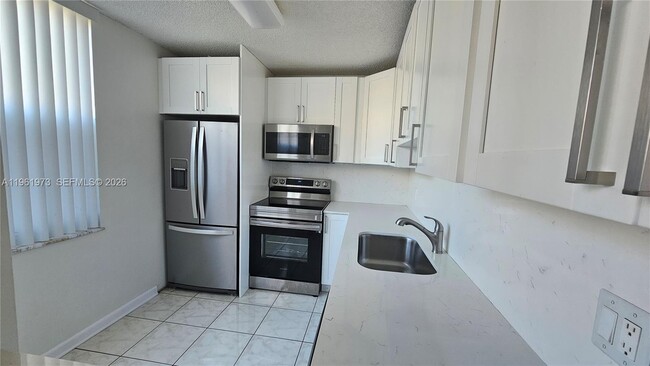 Photo - 9480 Tangerine Pl Unidad 101