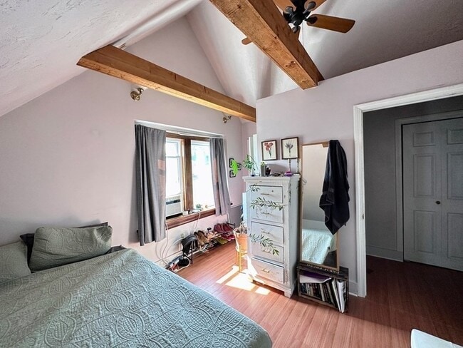 Photo - 74 Antwerp St Unit 3