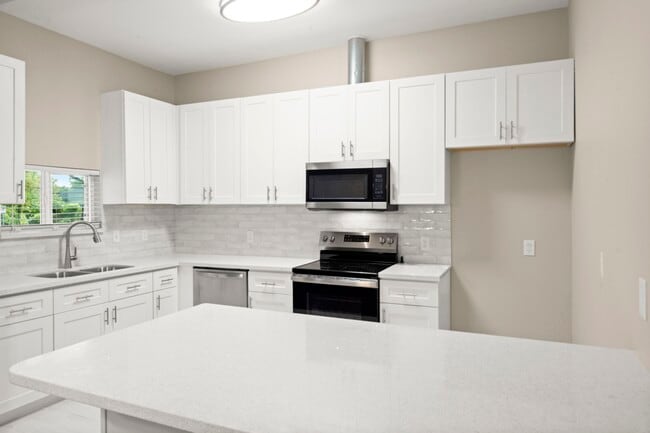 Building Photo - 4902 McKinney St Rental