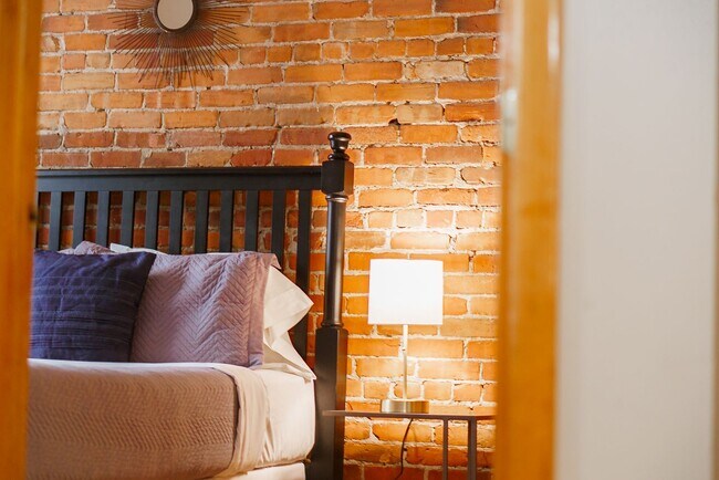 Photo - Nicely updated 1 bedroom / 1 bathroom in S...