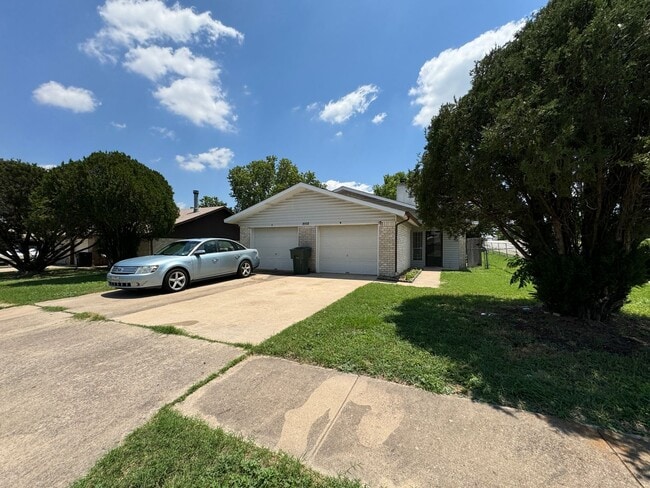 2112 Hinkle Ave Unit B