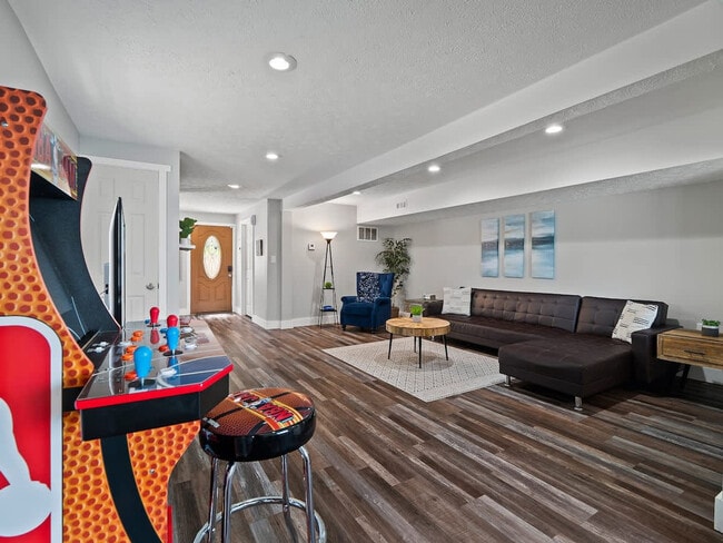 Photo - 829 Portage Lakes Drive Unidad SI ID1496076P