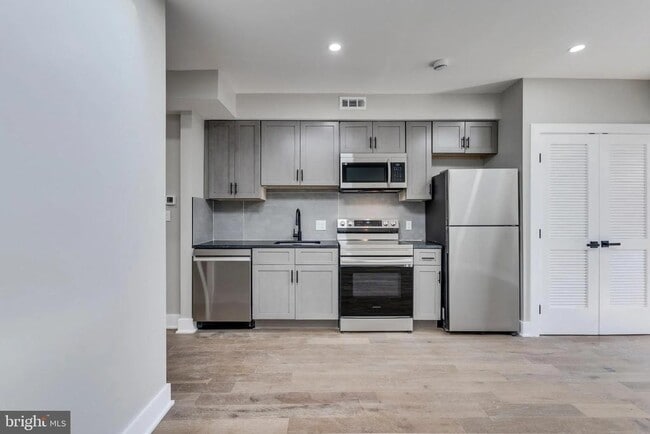 Photo - 1703 West Virginia Ave NE Unit 2