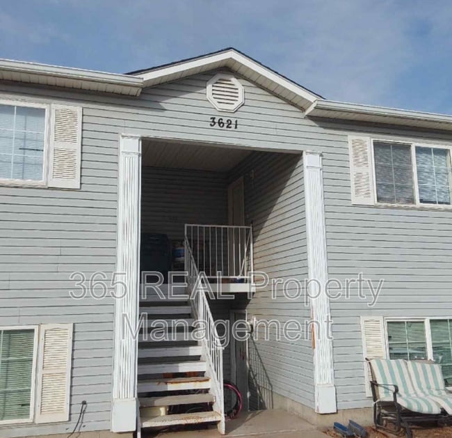 Building Photo - 3621 Centennial Cir Unit 4