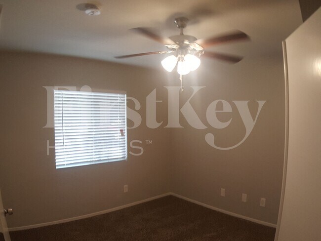 Photo - 4941 Drifting Pebble St