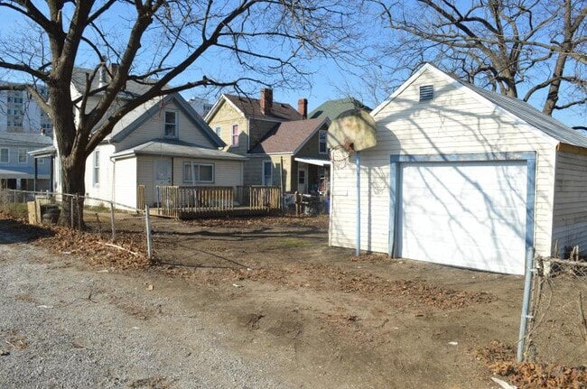 Photo - 2146 Benninghofen Ave