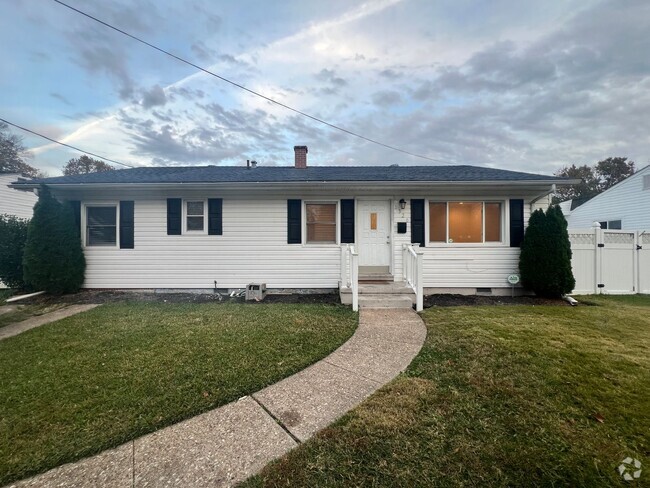 Building Photo - One Story Single Family In Norfolk Rental