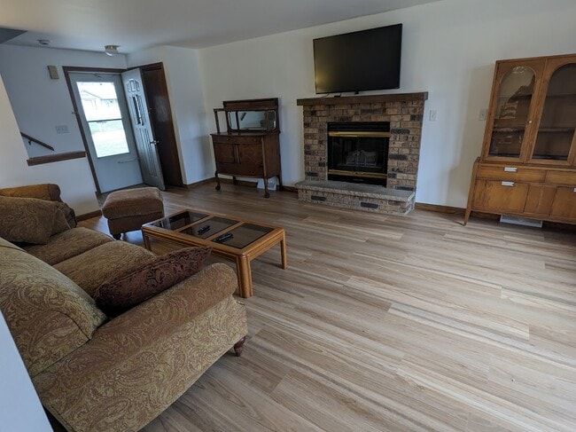 Photo - 2043 Hilltop Dr