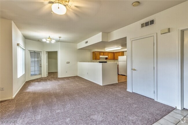 Building Photo - 3400 Cabana Dr Unit 2048 Rental