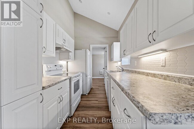 Photo - 44 W Front St Unité A