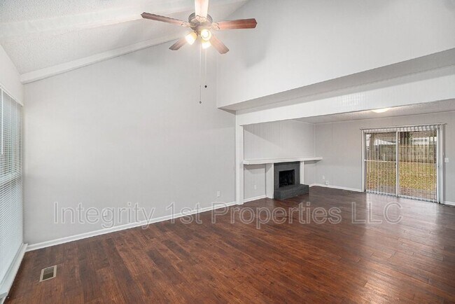 Photo - 3541 NE 72nd Terrace