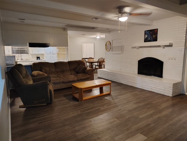 Photo - 6172 Whitman Ave