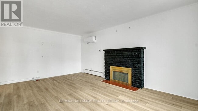 Photo - 264 Michel Cir Unit 2