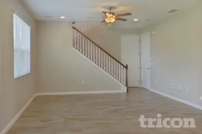 Photo - 201 Sangmon Ct