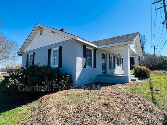 Photo - 9112 Asheville Hwy