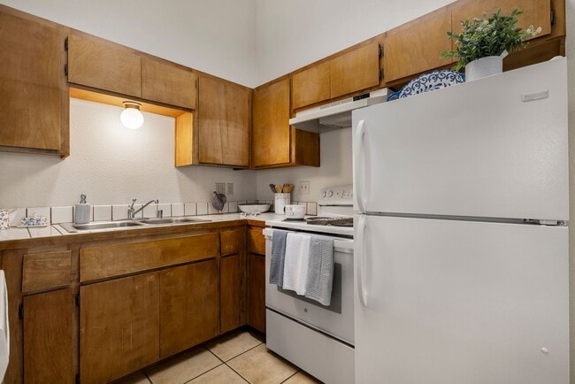 Eastwood Court Apartments