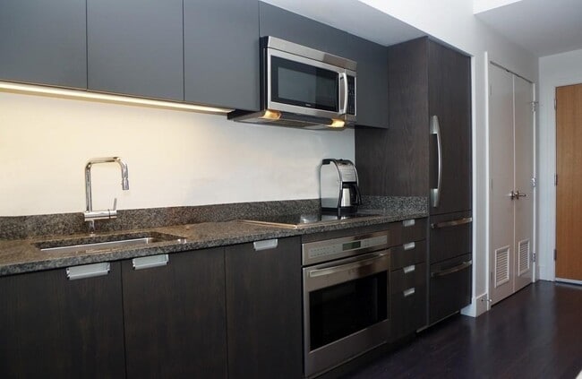 Photo - 110 Stuart St Unidad 24I