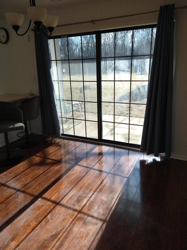 Photo - 20245 Independence Dr