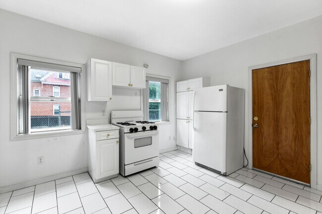 Photo - 392-394 Crown Street Unit 392-1