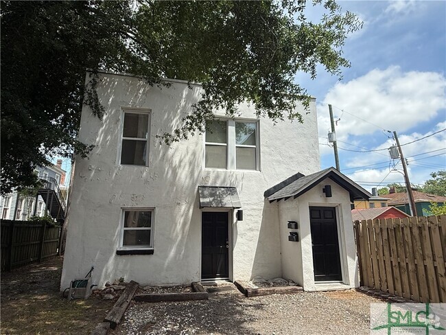 Building Photo - 508 E Henry St Rental