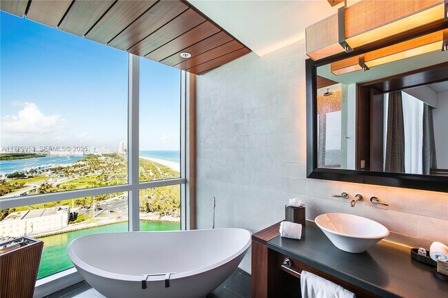 10295 Collins Ave Unit 1612