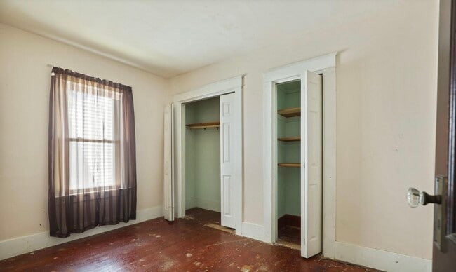 Photo - 2207 W Genesee Ave