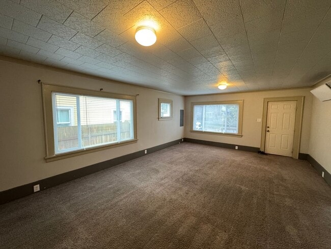 Photo - Charming House in Bellingham - 4 Bedroom 1.5 Bathroom