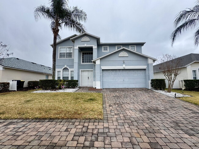 Photo - 736 Kildrummy Dr