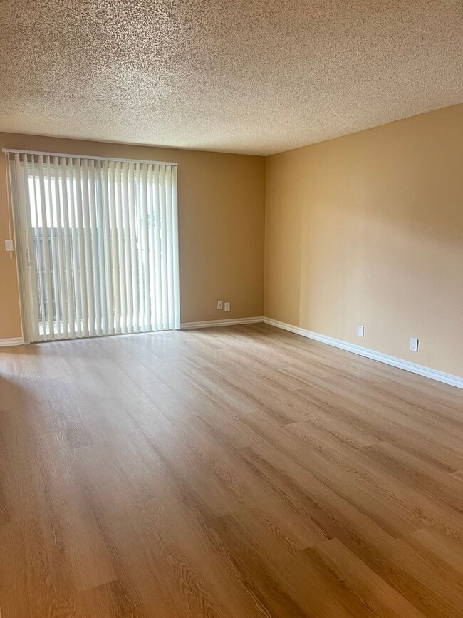 Photo - 3411 3rd Ave SE Unidad 3411