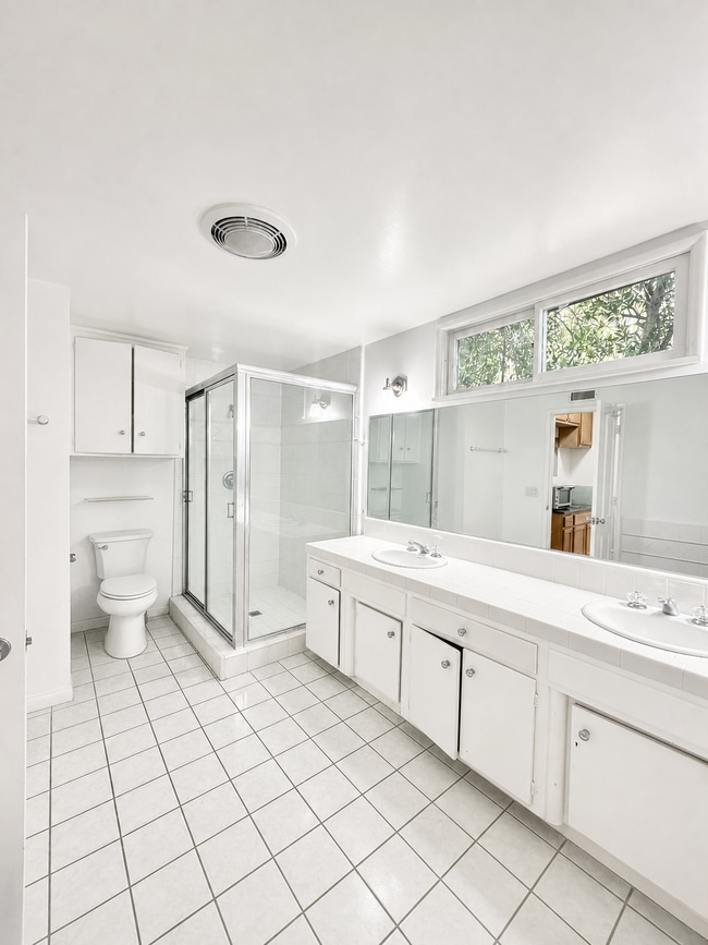 Photo - 3601 Dellvale Pl