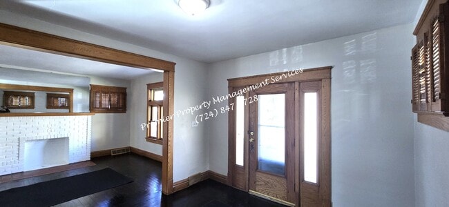 Photo - 922 Winslow Ave