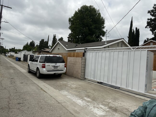 Building Photo - 17044 San Fernando Mission Blvd Rental
