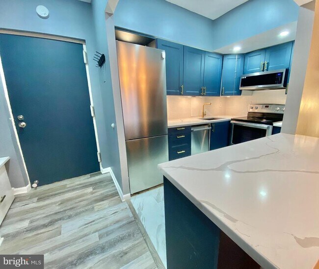 Photo - 3101 S Manchester St Unit T7