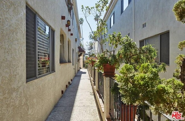 Photo - 1130 9th St Unidad 3