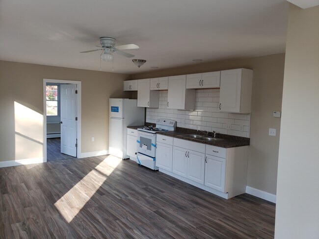 Photo - 186 Hamilton St Apartments Unit #F
