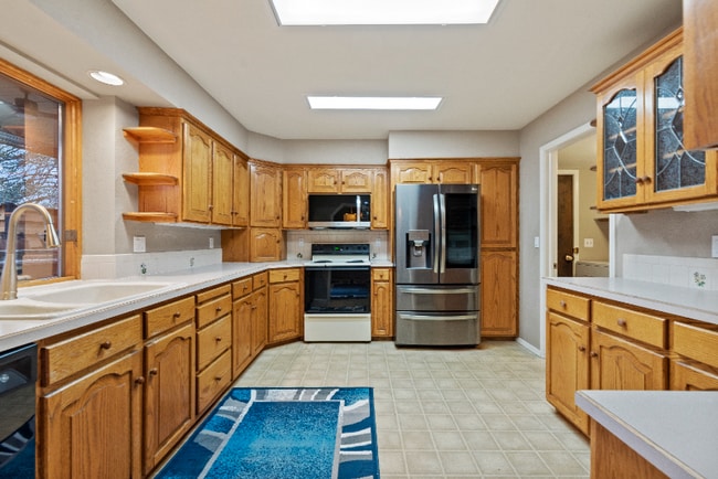 Photo - 765 Meaghan Pl