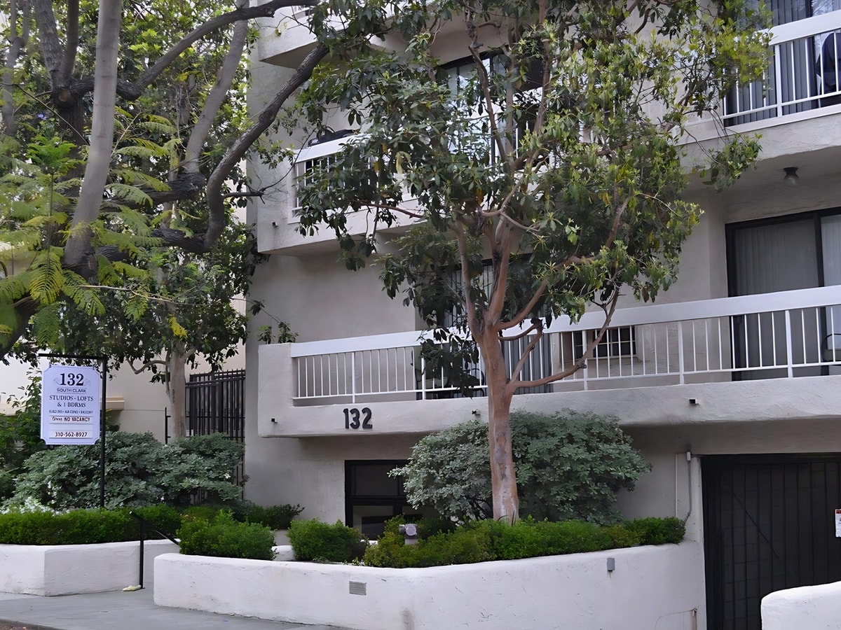 Charming Studio Apartment in Beverly Hills... - Charming Studio Apartment in Beverly Hills... Unit 205