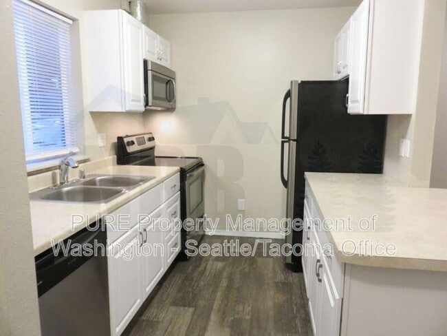 Photo - 4719 109th St SW
