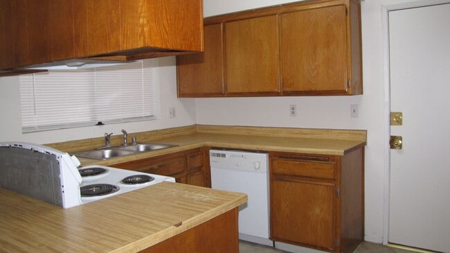 Photo - Country Place Unit A