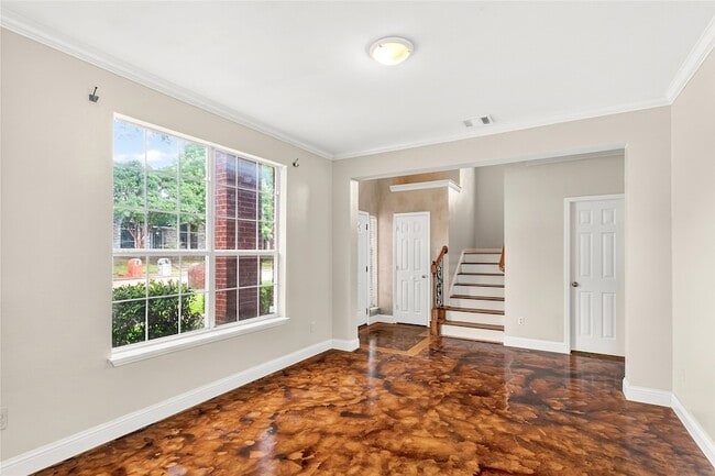 Photo - 811 Kipling Dr